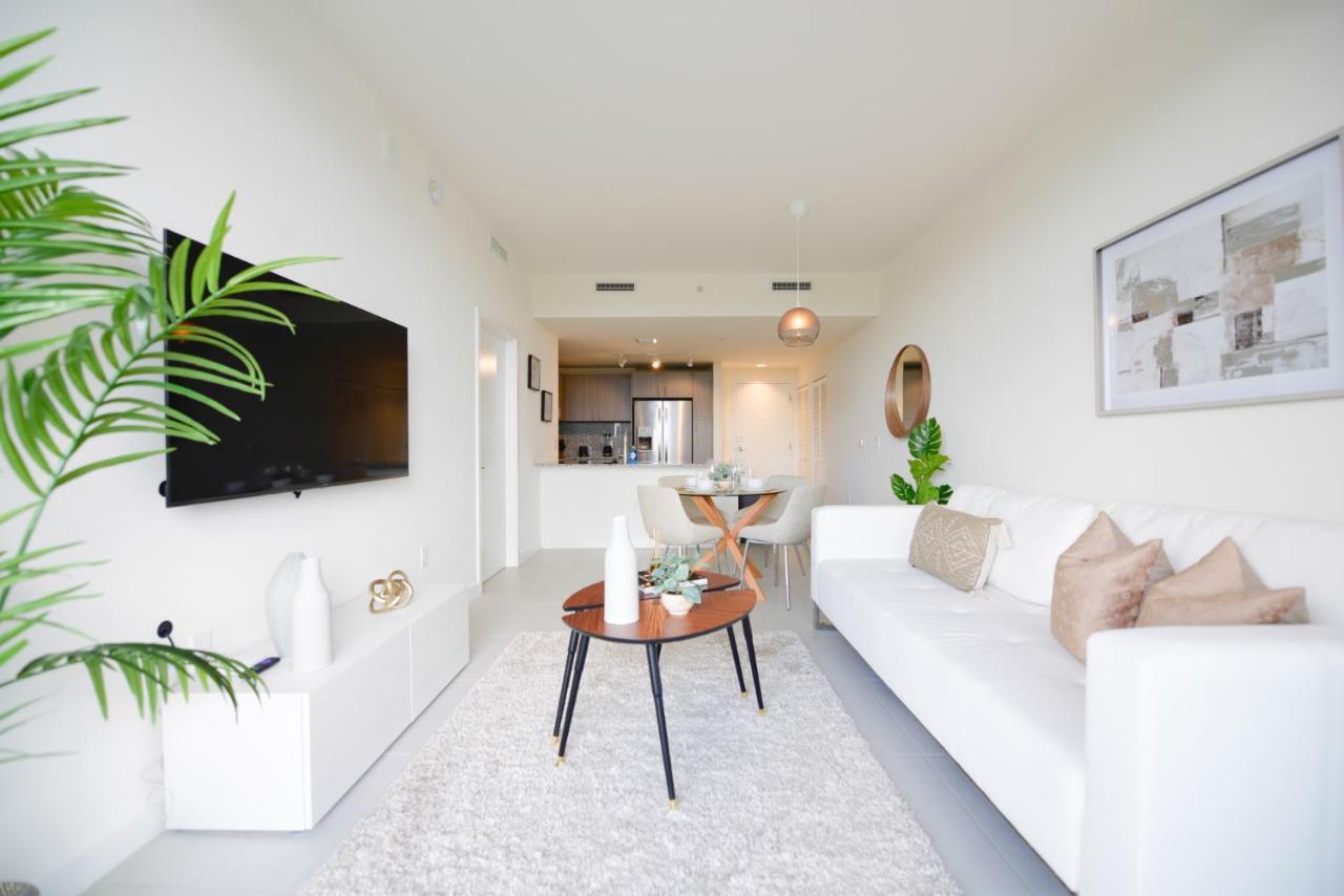 Cozy 1- 1 Bedroom Steps From Downtown Doral Park Miami Luaran gambar