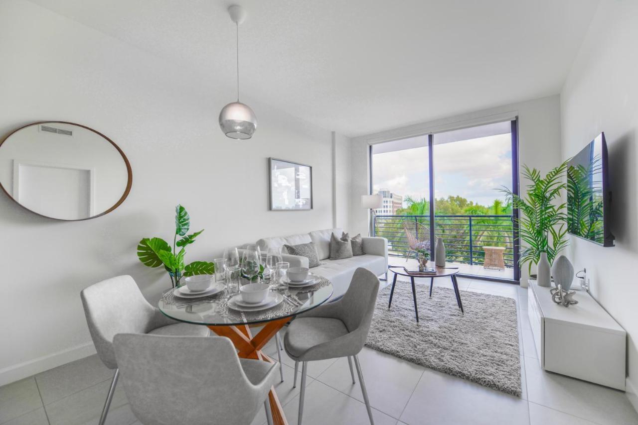 Cozy 1- 1 Bedroom Steps From Downtown Doral Park Miami Luaran gambar